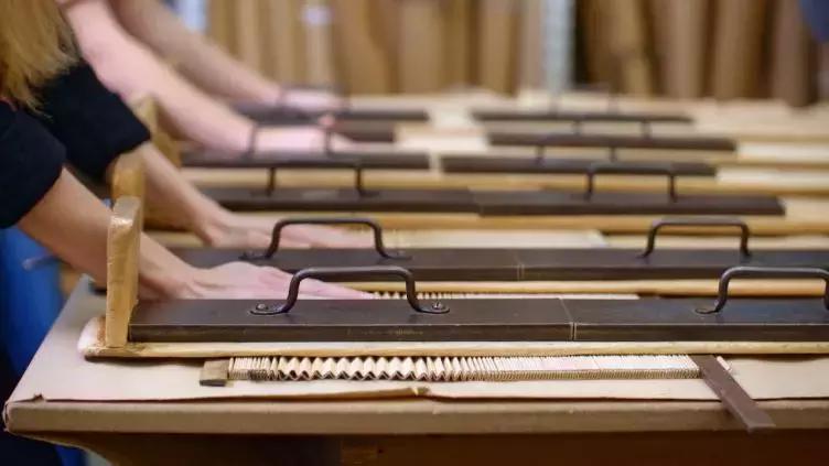 上万的裙子值不值,几千的连衣裙