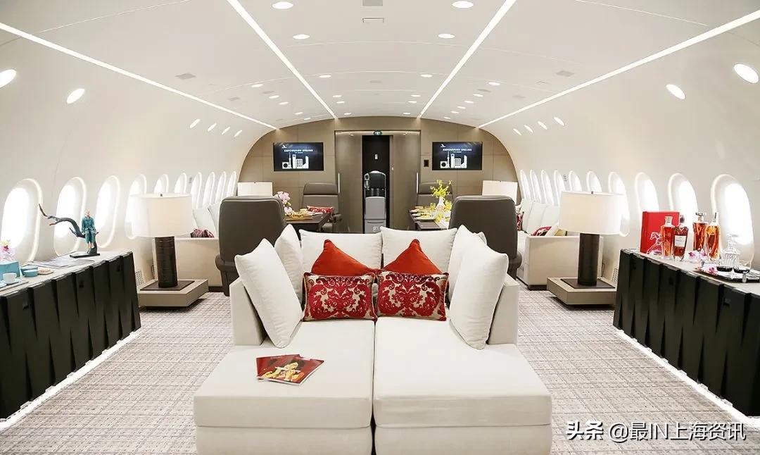 暴涨！飞上海机票18万元一位？微商纷纷转行做包机生意了