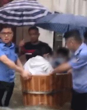 开心到劈叉什么梗,开心到劈叉出处