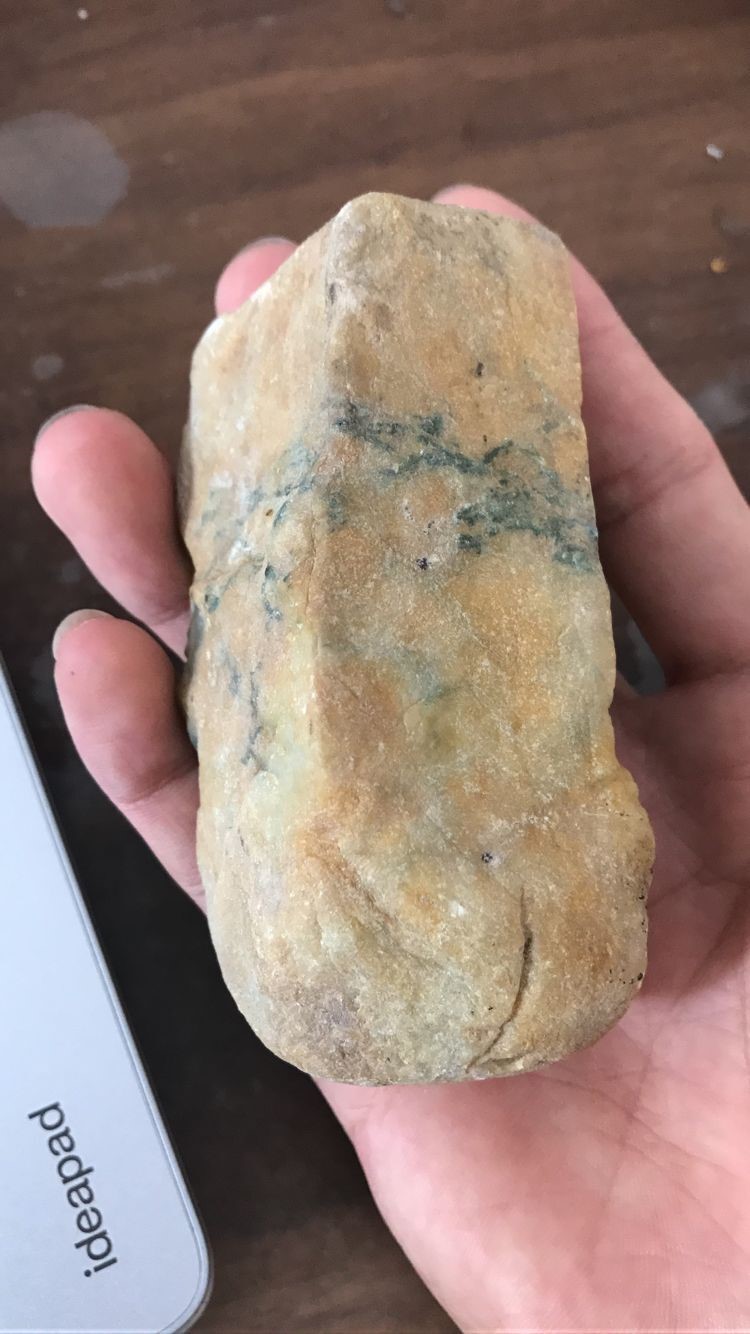 缅甸翡翠矿产现状,缅甸矿产翡翠