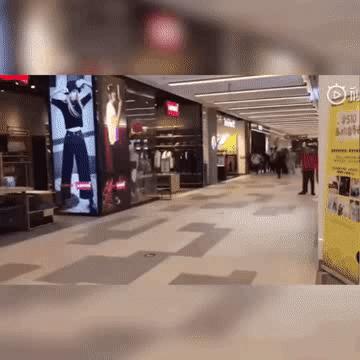 优衣库猫爪杯t恤,优衣库猫爪杯