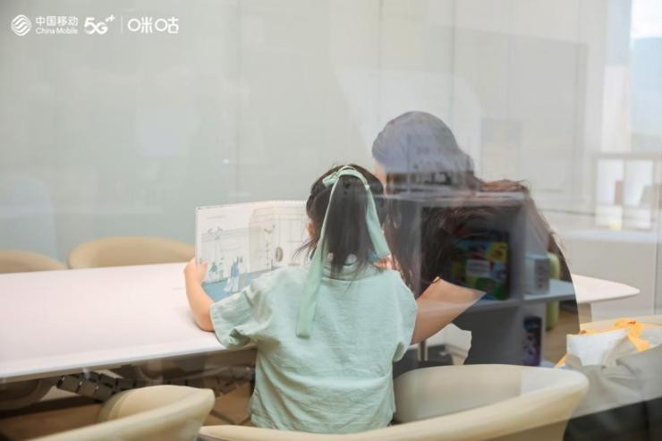 家门口的阅读空间：咪咕云书店携手塘鹅租售首家社区书店开业