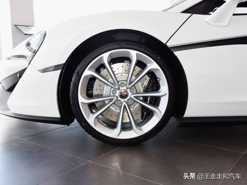 法拉利和迈凯伦540c,迈凯伦对比法拉利最快的车