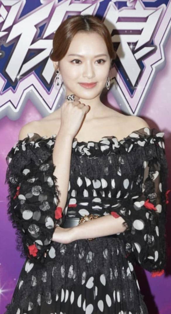 冯盈盈和男友分手了吗,冯盈盈最近的绯闻