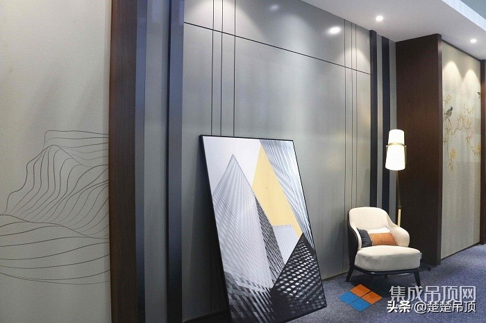 妤氭绌洪棿鑹烘湳缇庡,鐑疆鎸佺画