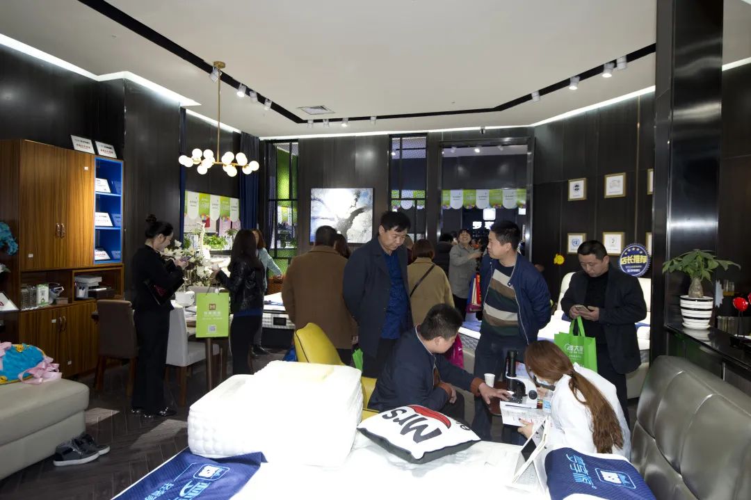 新产品齐聚，大牌工厂价｜福蒙特2020万商年中订货会福利享不停