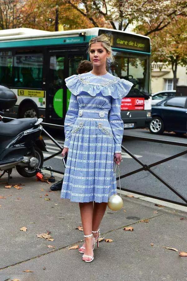 肩膀宽怎么变窄骨架大怎么穿男生,肩膀太窄穿衣服不好看怎么变宽