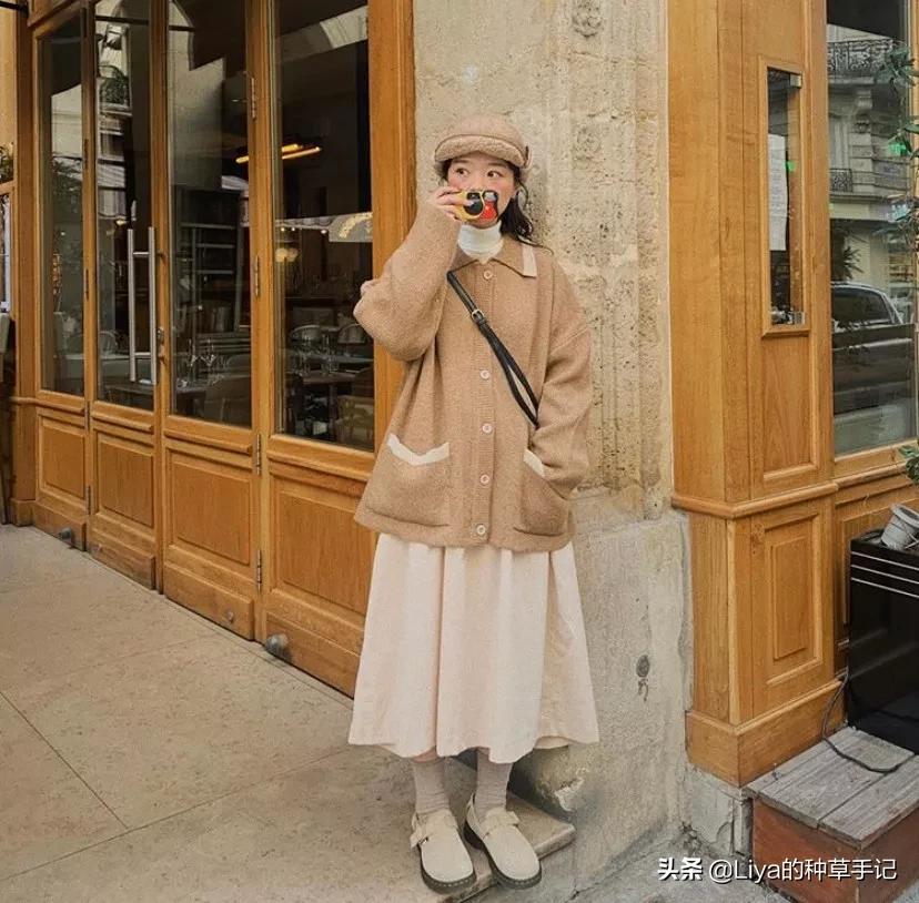 半裙+外套，连衣裙+外套=今春王炸组合