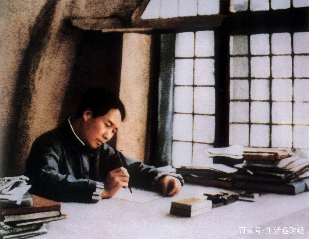 铭记今天，饮水思源，牢记伟大领袖毛主席丰功伟绩