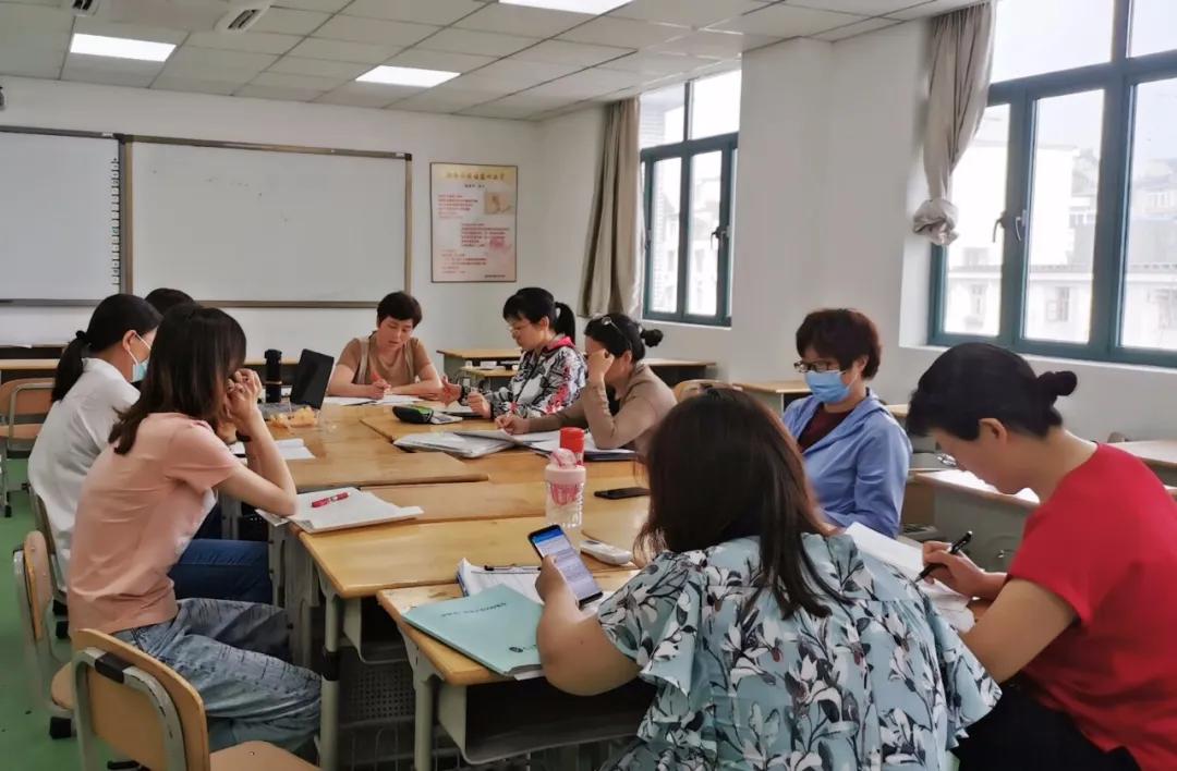 “高光”下的南京十三中换帅