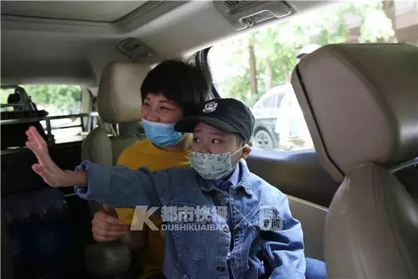 我们等你长大当警察！这个六一节，8岁白血病男孩小嘉恒圆梦了！