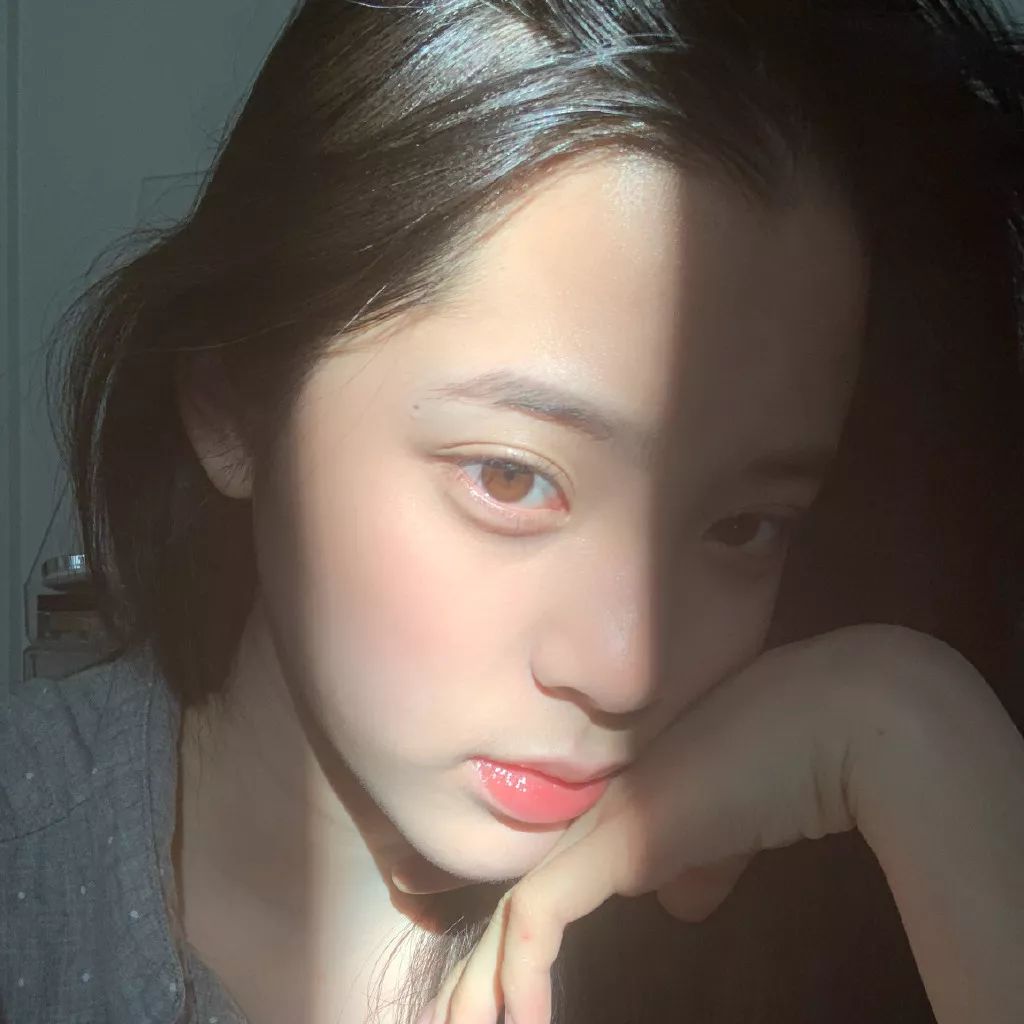 吴宣仪黑唇妆,吴宣仪被造型师吐槽