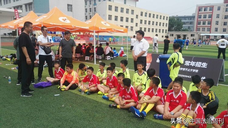 临汾市首届校园足球联赛，曲沃县实验小学足球队首日战报