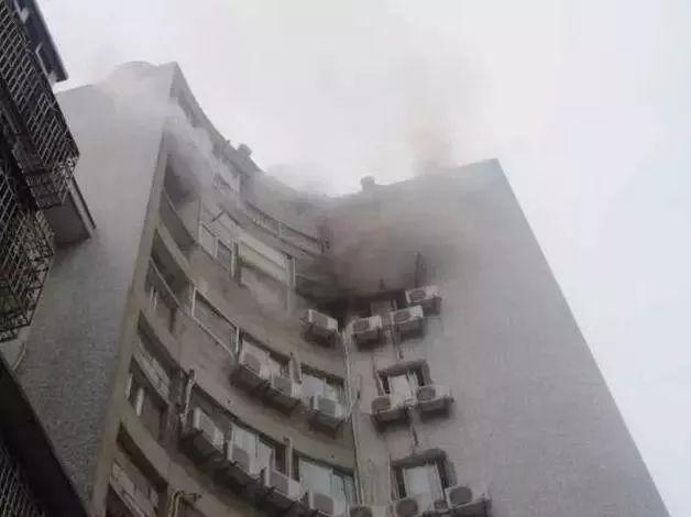 看了这些你还要过圣诞节吗,看完这些你还过圣诞节吗