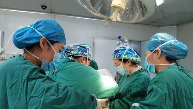 插胃管进食造成肺感染,胃管误入气管属于几级不良事件