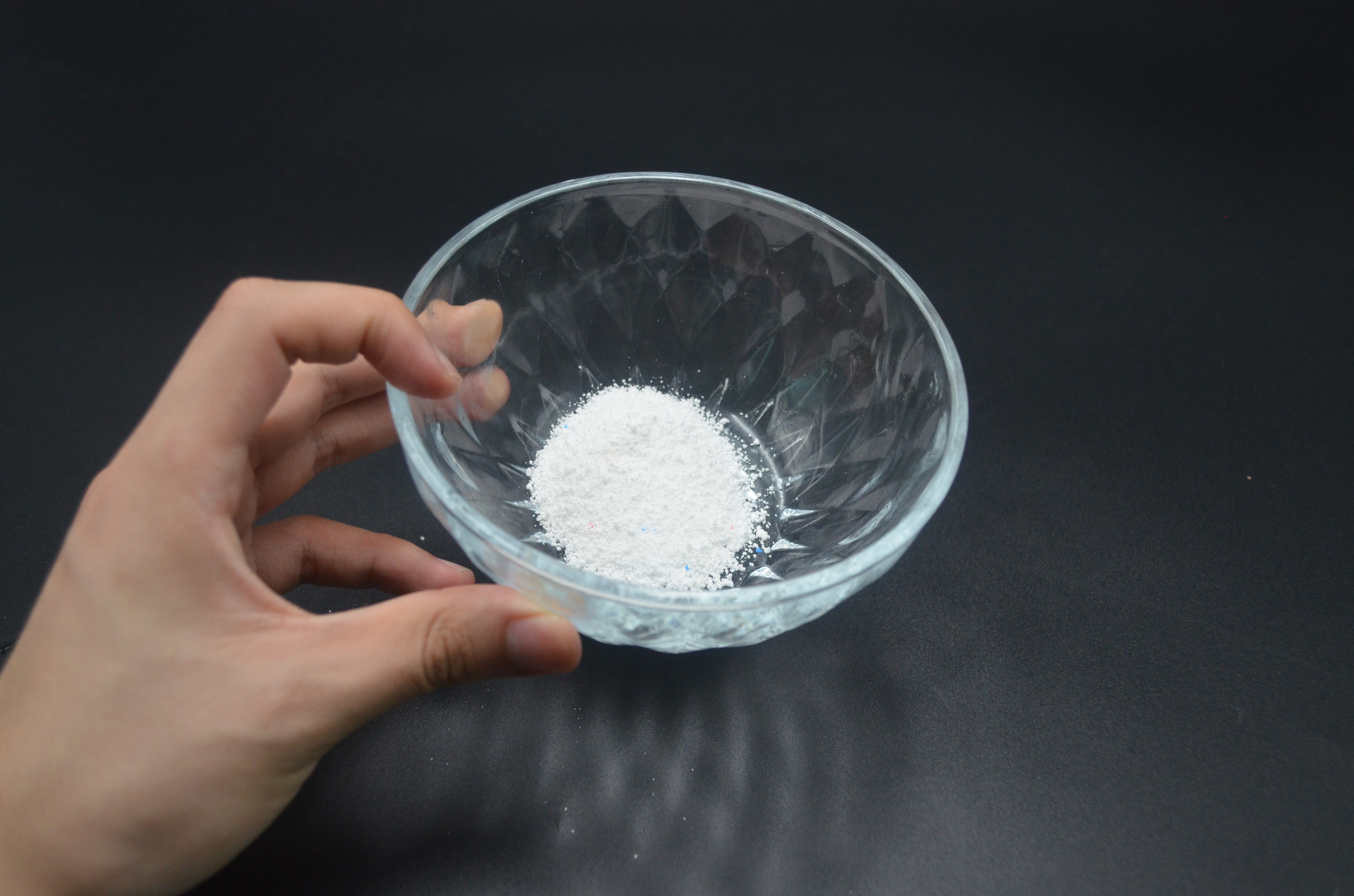 洗衣粉加什么放厕所,盐和洗衣粉一起放厕所除脏吗