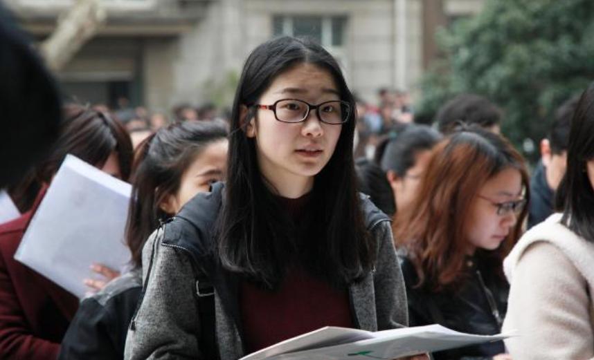 海归回国真的好就业吗,出国留学花了400多万回来打算啃老