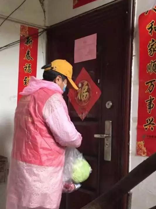 我也怕病毒，但我是村支书，我不带头谁还敢冲？