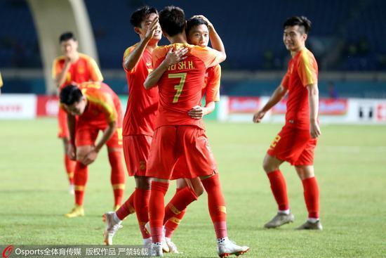 我是个U23球员,2018年过去了,我一点也不怀念它