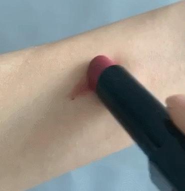 兰蔻口红膏体为什么不平整,兰蔻196口红膏体真假如何辨别