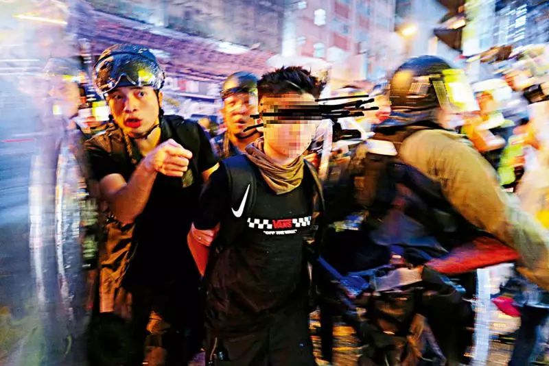 港警锐武装甲车和剑齿虎,港警添新装备