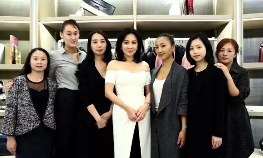 张曼玉多少片酬,张曼玉阮玲玉亏了多少钱