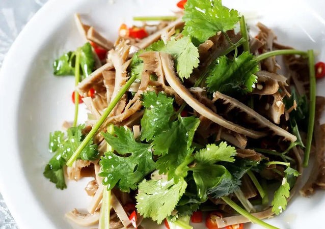 阳春三月看杨花,阳春三月看花香