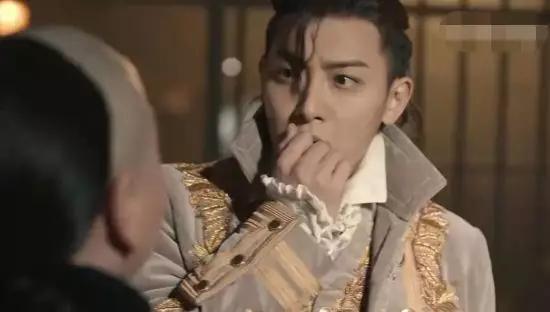 热血同行易烊千玺黄子韬,热血同行里黄子韬报仇发型照片