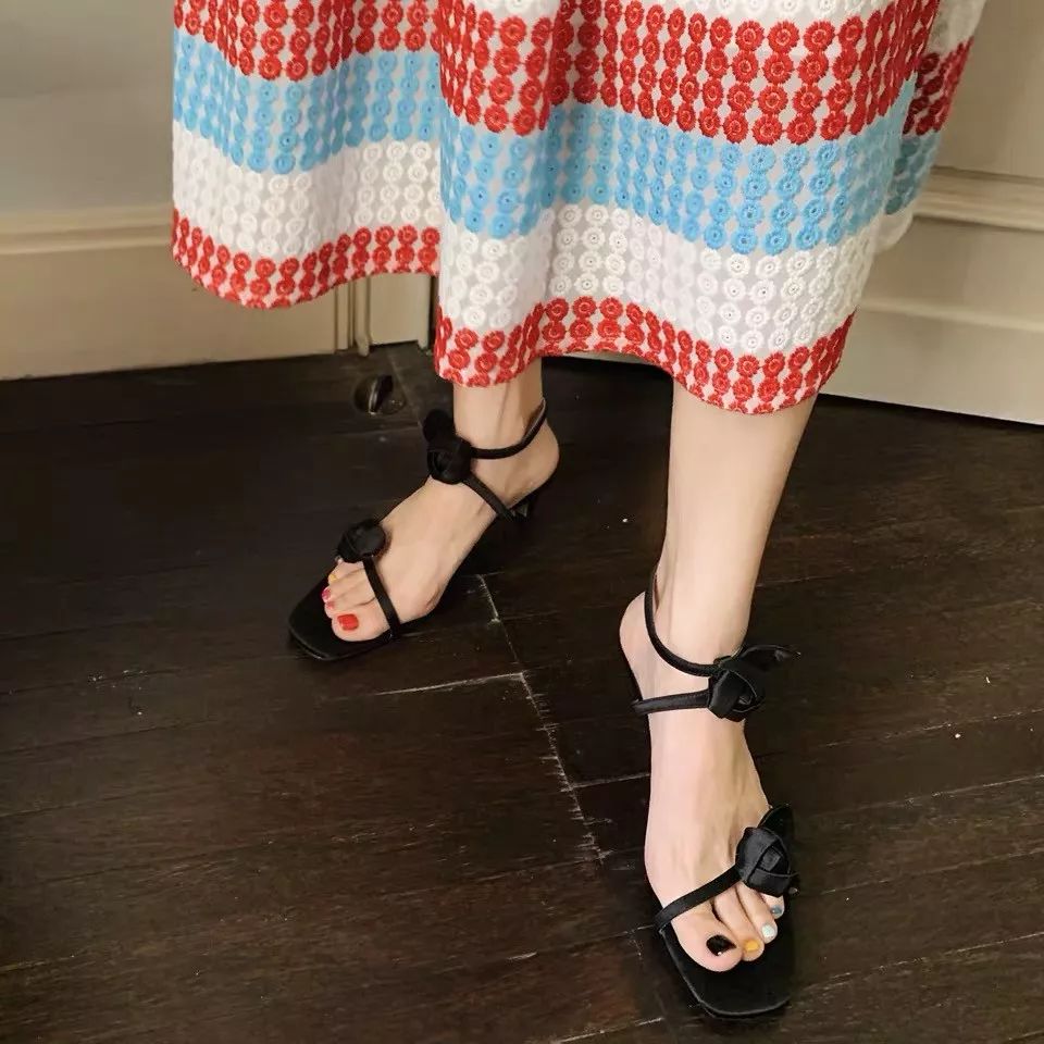 脚肥脚宽让鞋子变形怎么恢复原状,又宽又胖的脚适合穿什么样的鞋子