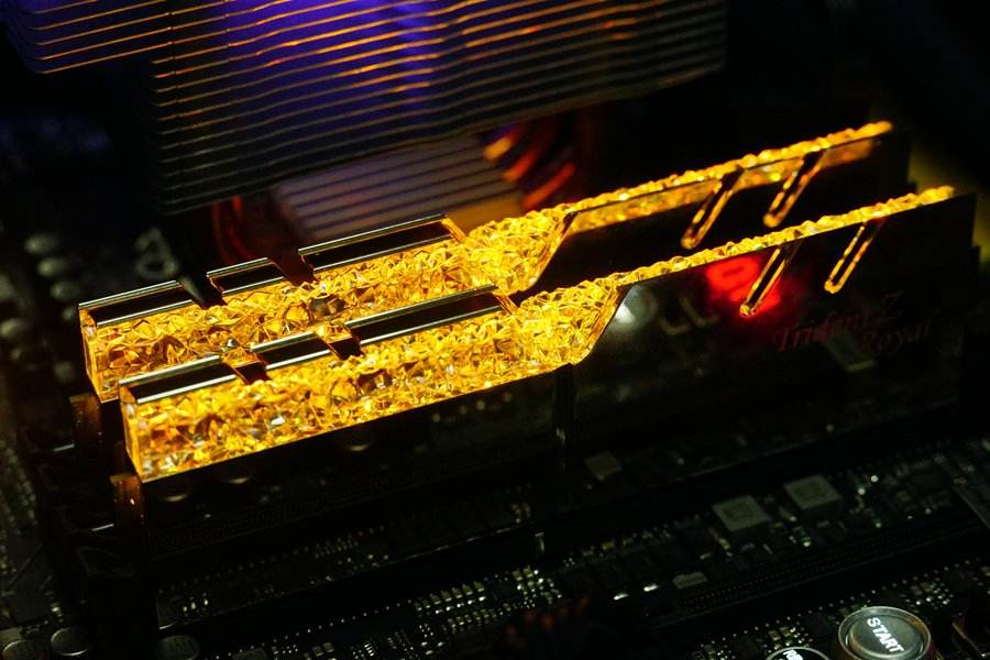 淘宝和京东买电脑硬件哪个靠谱,京东自营买电脑硬件靠谱吗