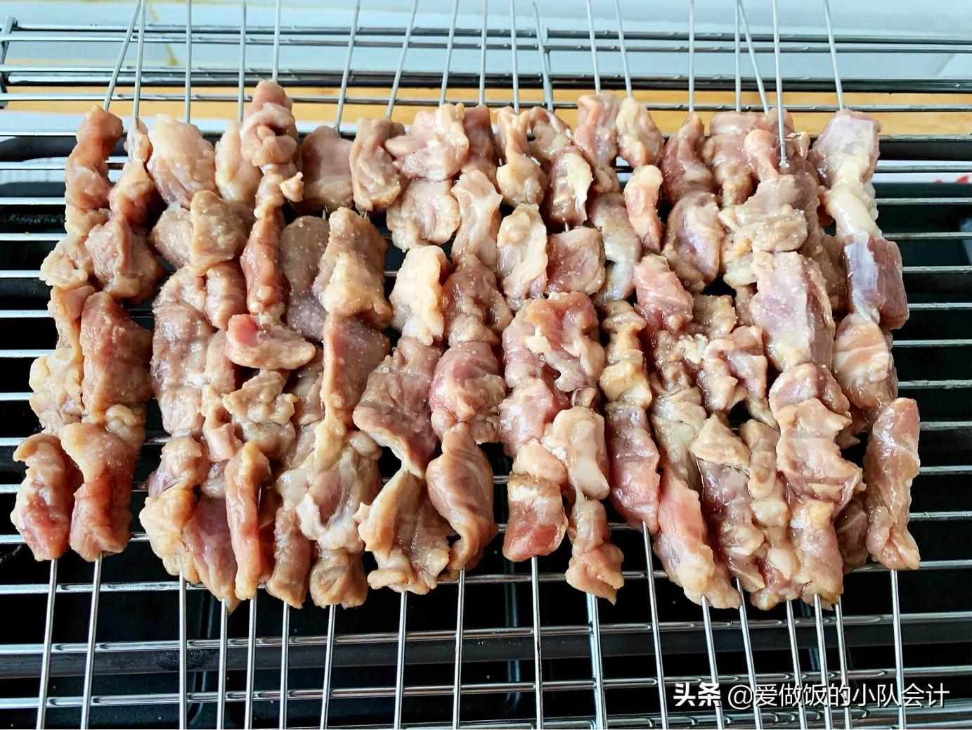 羊肉串直接烤,羊肉串怎么才能烤得滋滋冒油