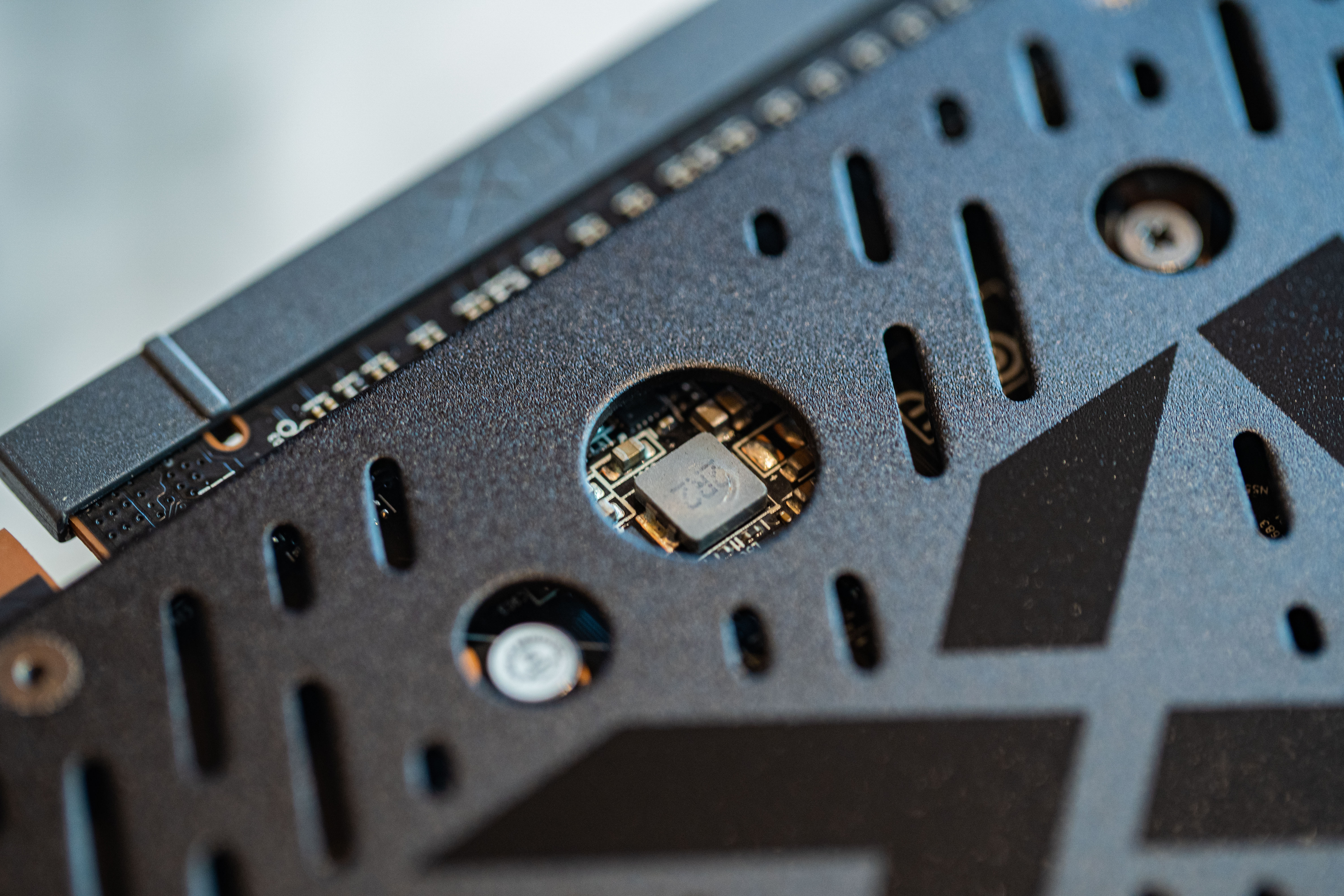 讯景rx5700战狼版相当于什么显卡,讯景rx580黑狼版相当于什么显卡