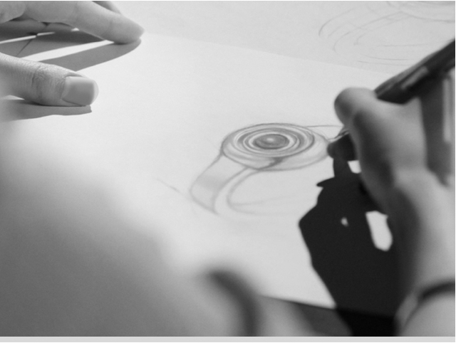 我心中最美的钻石，就是你闪着泪光说“IDo”时的眼睛