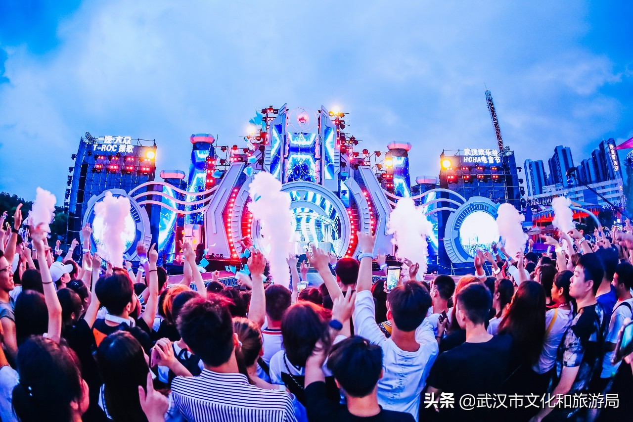 武汉电音节2019欢乐谷黄明昊,武汉玛雅电音节黄明昊