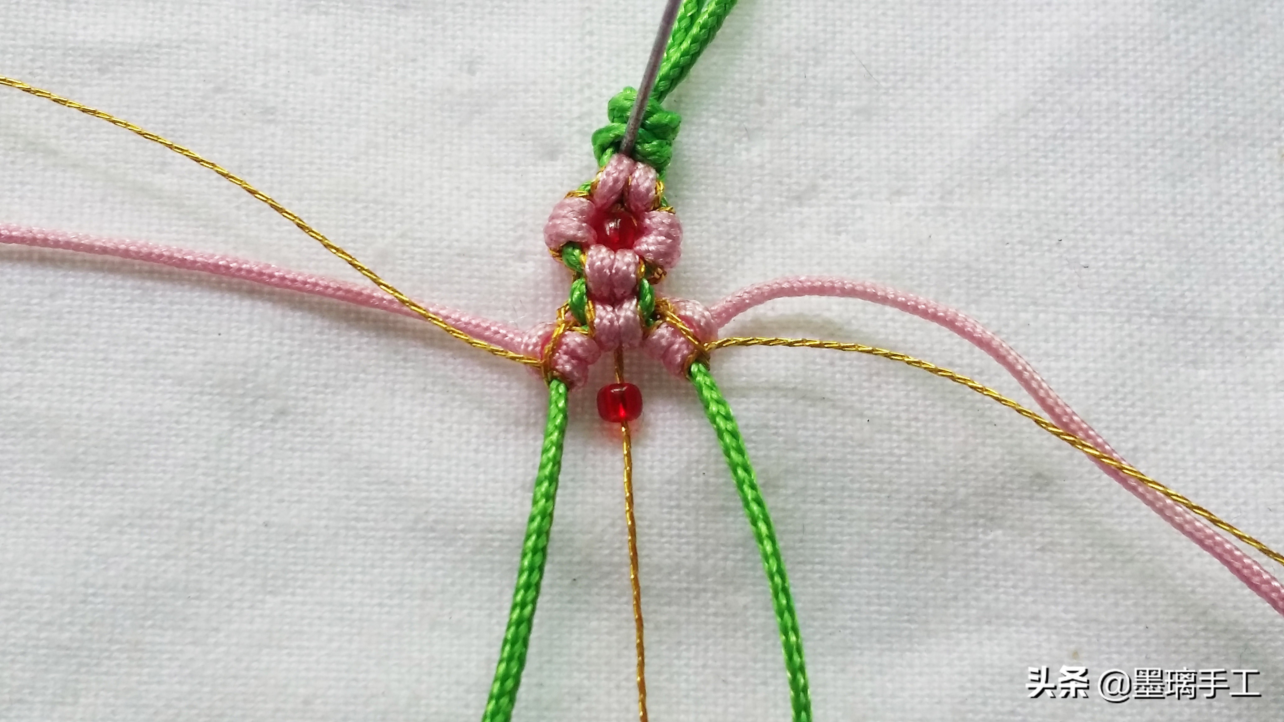 手工编织手链桃花结教程视频,简单手机绳编织教程简单又好看
