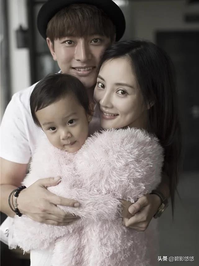 李小璐“官宣”离婚，称曾想过自杀。网友：再做头发没人管了