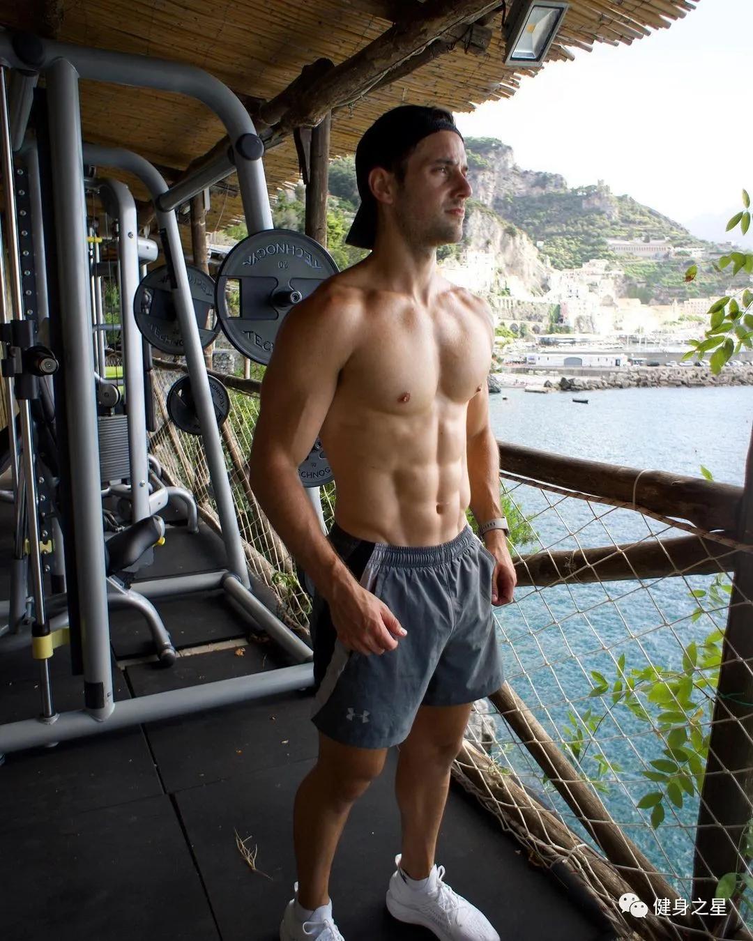 酷似海王的男模,酷似陈冠希的肌肉男