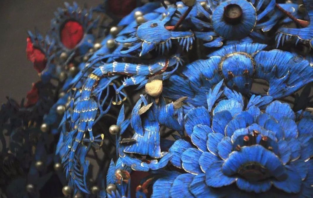 一顶凤冠需要多少翠鸟,一顶凤冠述说一段历史