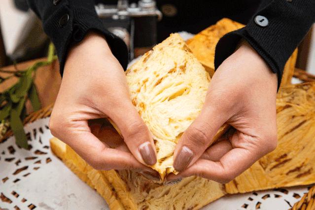 挨打4小时才能吃到的*力暴**吐司店空降太原！开业免费吃