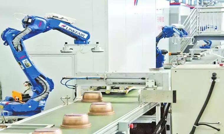 打造先进装备制造产业,先进制造业集群建设