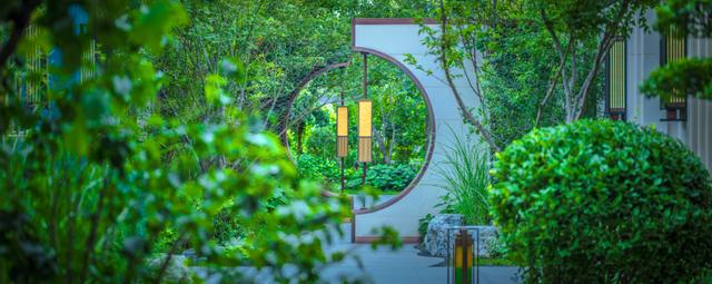 建筑万千，园林一辙，这栋别墅只为归心