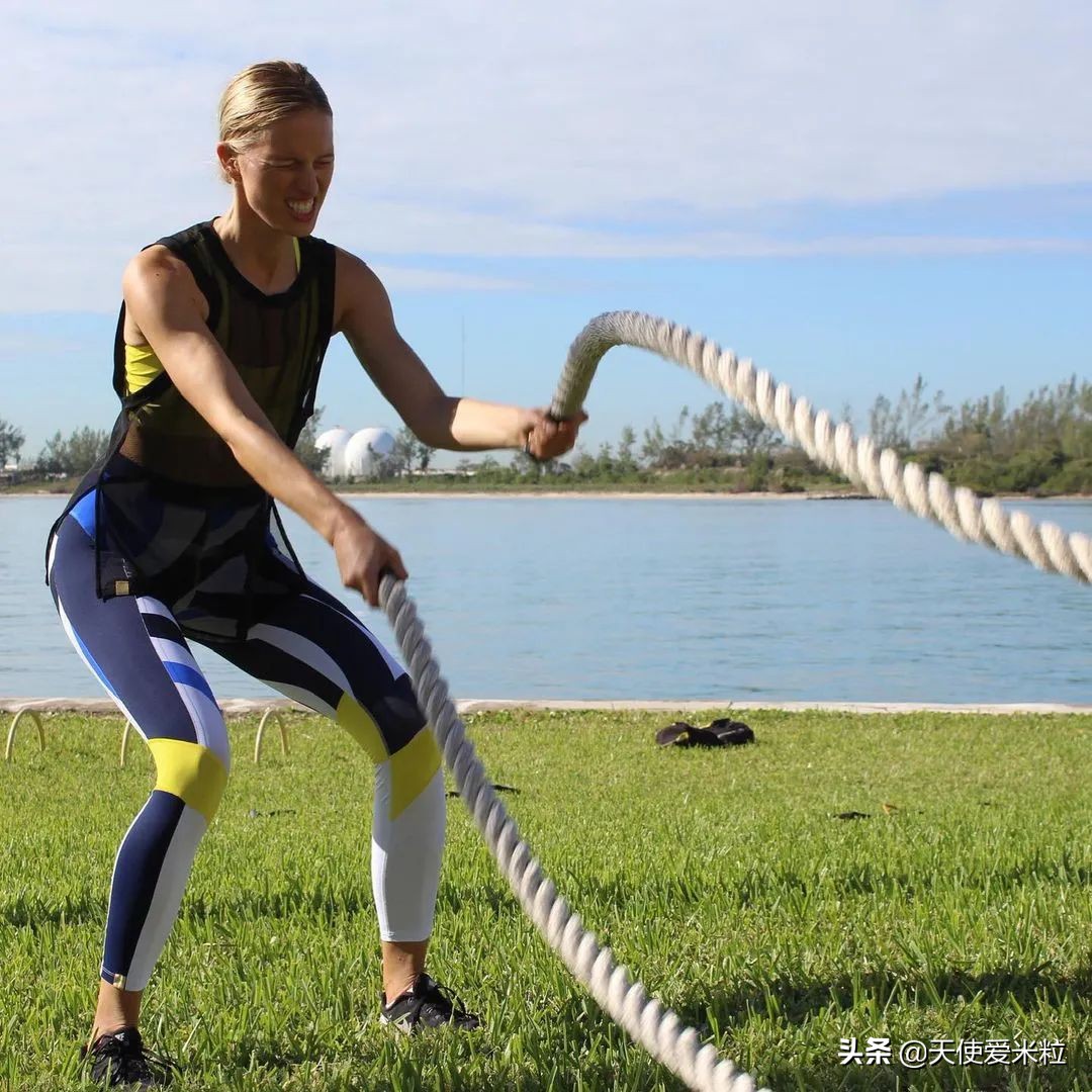 超模大KK：当红时因病爆肥30斤，如今喜迎三胎，转型当企业家