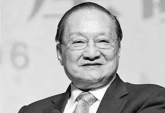 看了好多2018“盘点”，这几个最值得一读