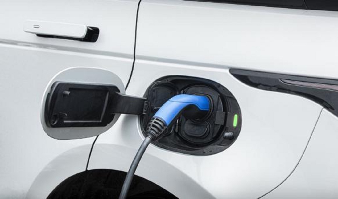 青睐极光颜值超高,畏惧极光空间不足?换个动力总成,变香了吗?