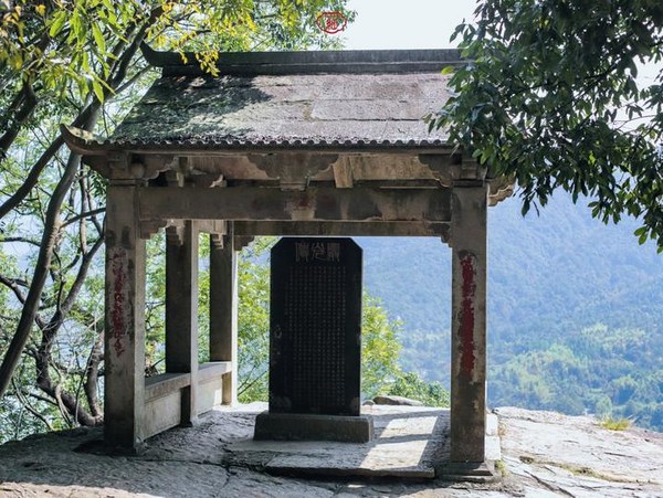 桐庐夜游富春山居景区,桐庐富春江夜游和白天游