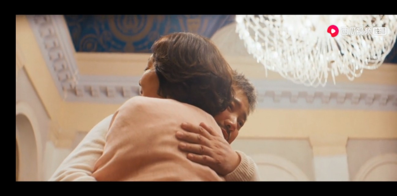 对待爱情，学会好好爱自己，比爱对方更值。