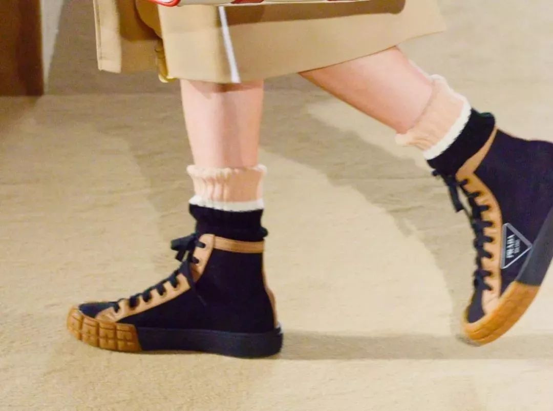 prada2019秋冬女装配色要点,prada2020早春度假系列