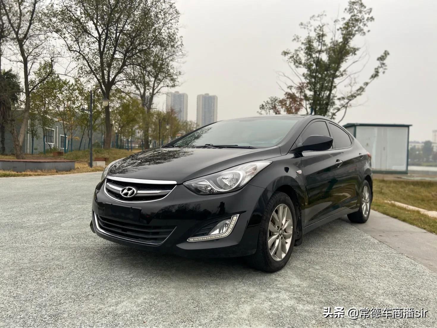 2014年现代朗动二手车值多少,2016现代朗动二手车值多少钱