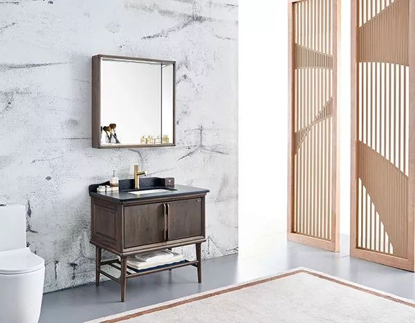 八一八，看看有那些大佬站在全卫定制”的新风口上？