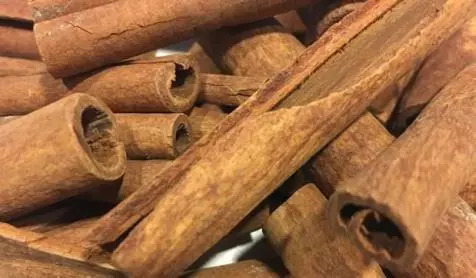 春天可以用艾叶生姜花椒泡脚吗,春季为什么要泡脚